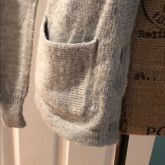 Gap Button Cardigan - Picture 3 of 6